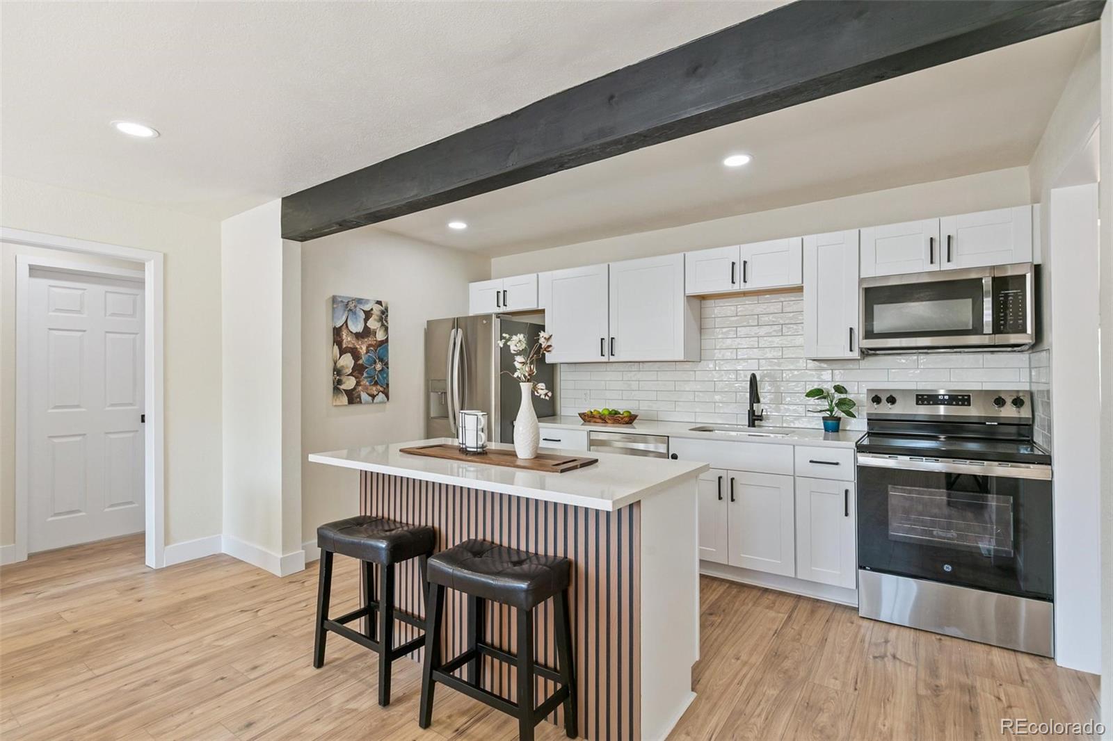MLS Image #3 for 1657  macon street,aurora, Colorado