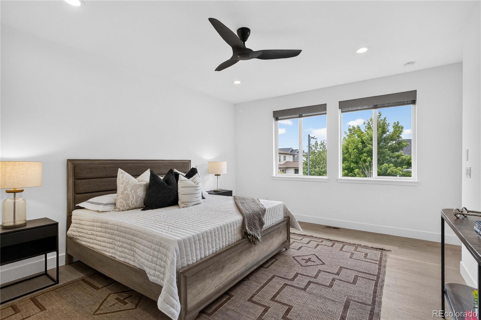 MLS Image #15 for 8204 e 51st avenue,denver, Colorado