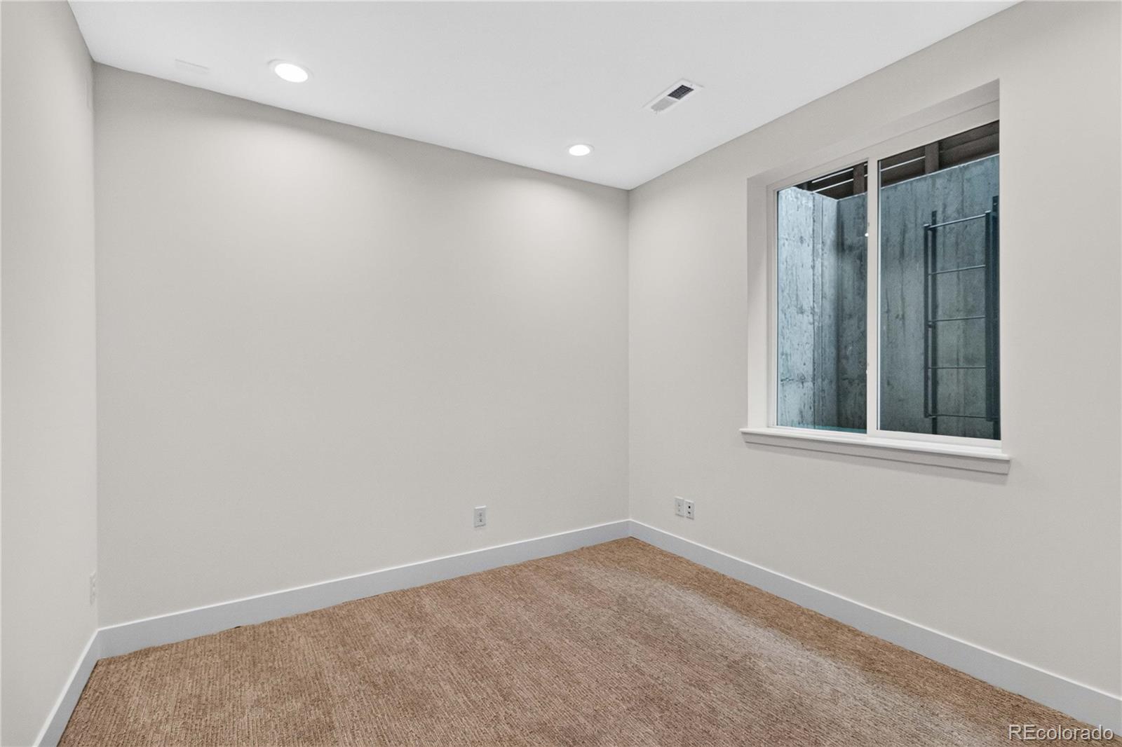 MLS Image #32 for 8204 e 51st avenue,denver, Colorado