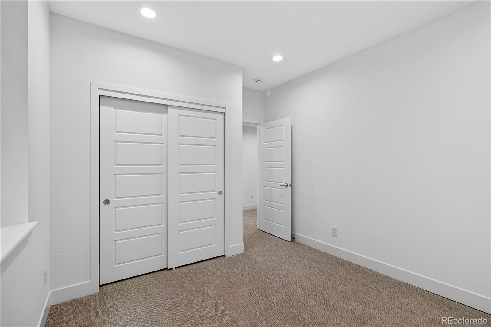 MLS Image #33 for 8204 e 51st avenue,denver, Colorado