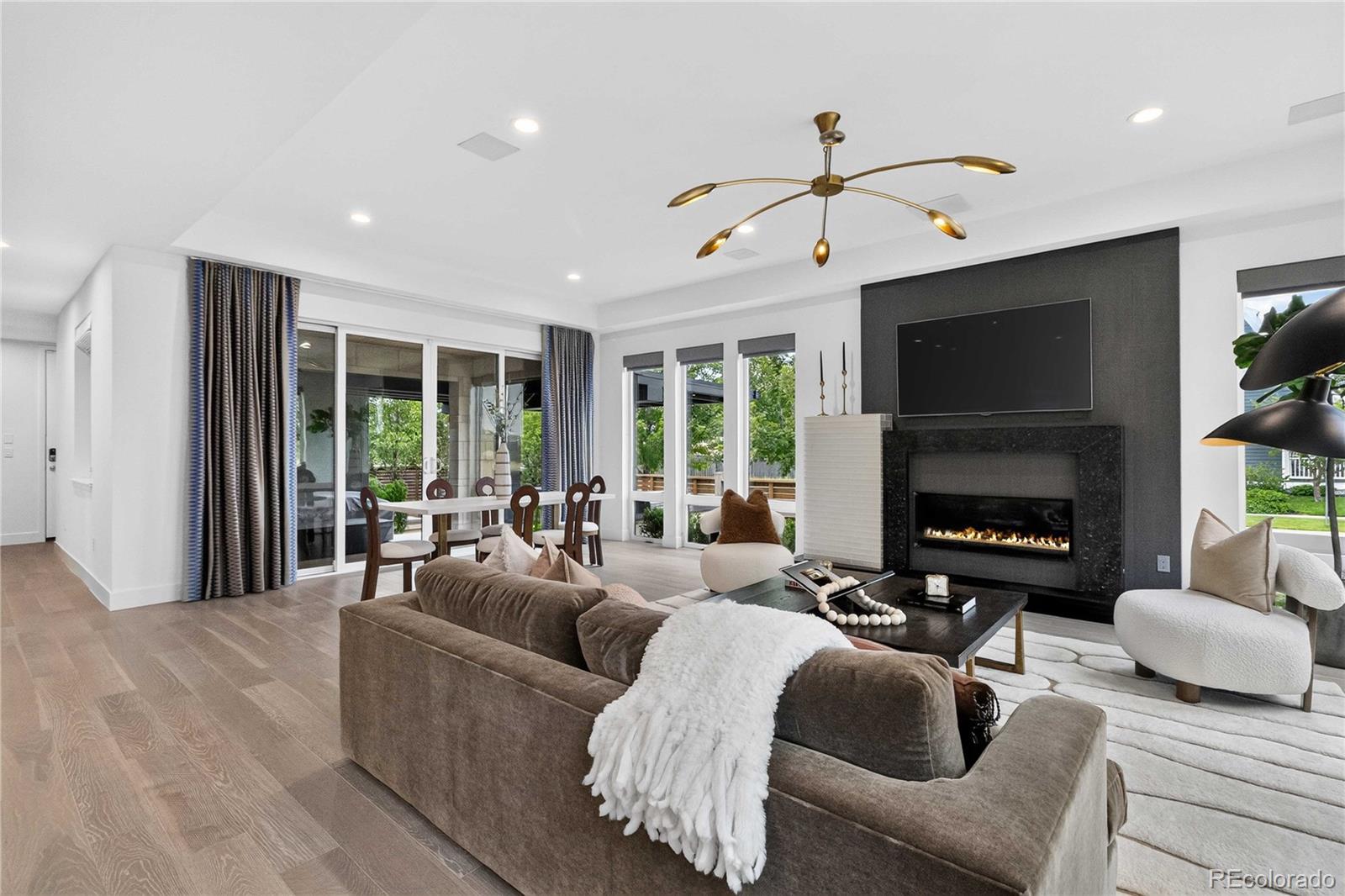 MLS Image #6 for 8204 e 51st avenue,denver, Colorado