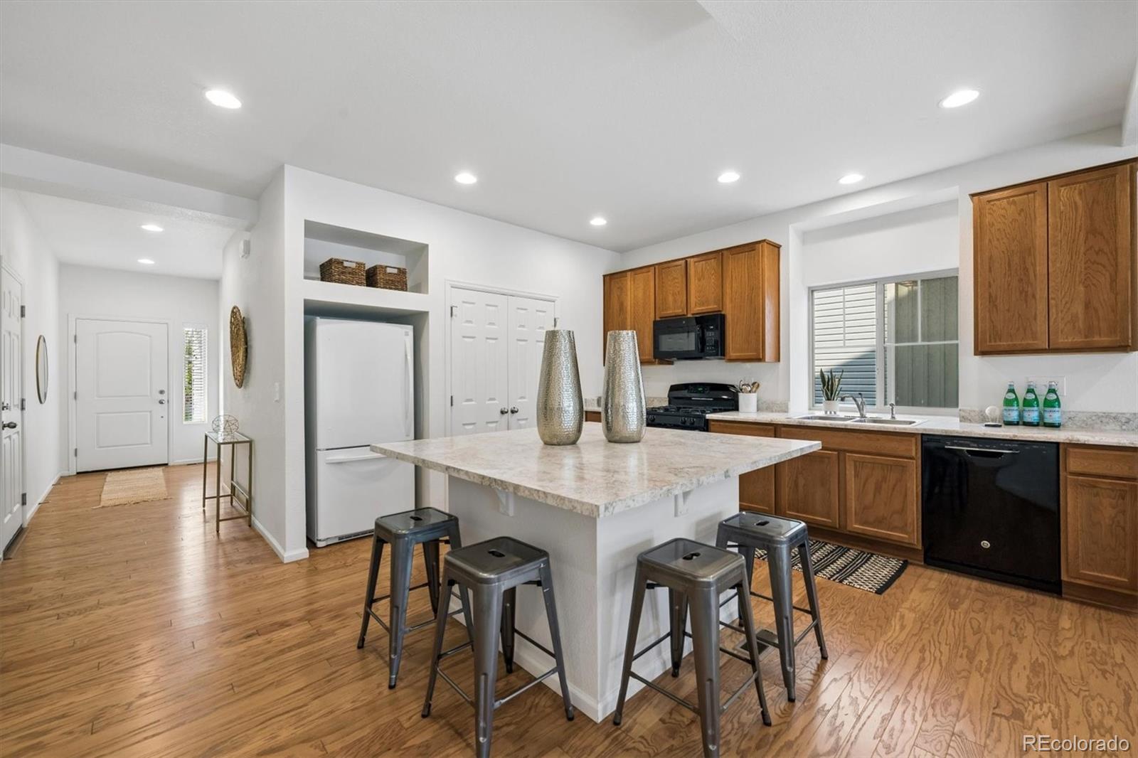 MLS Image #2 for 10536  racine way,commerce city, Colorado