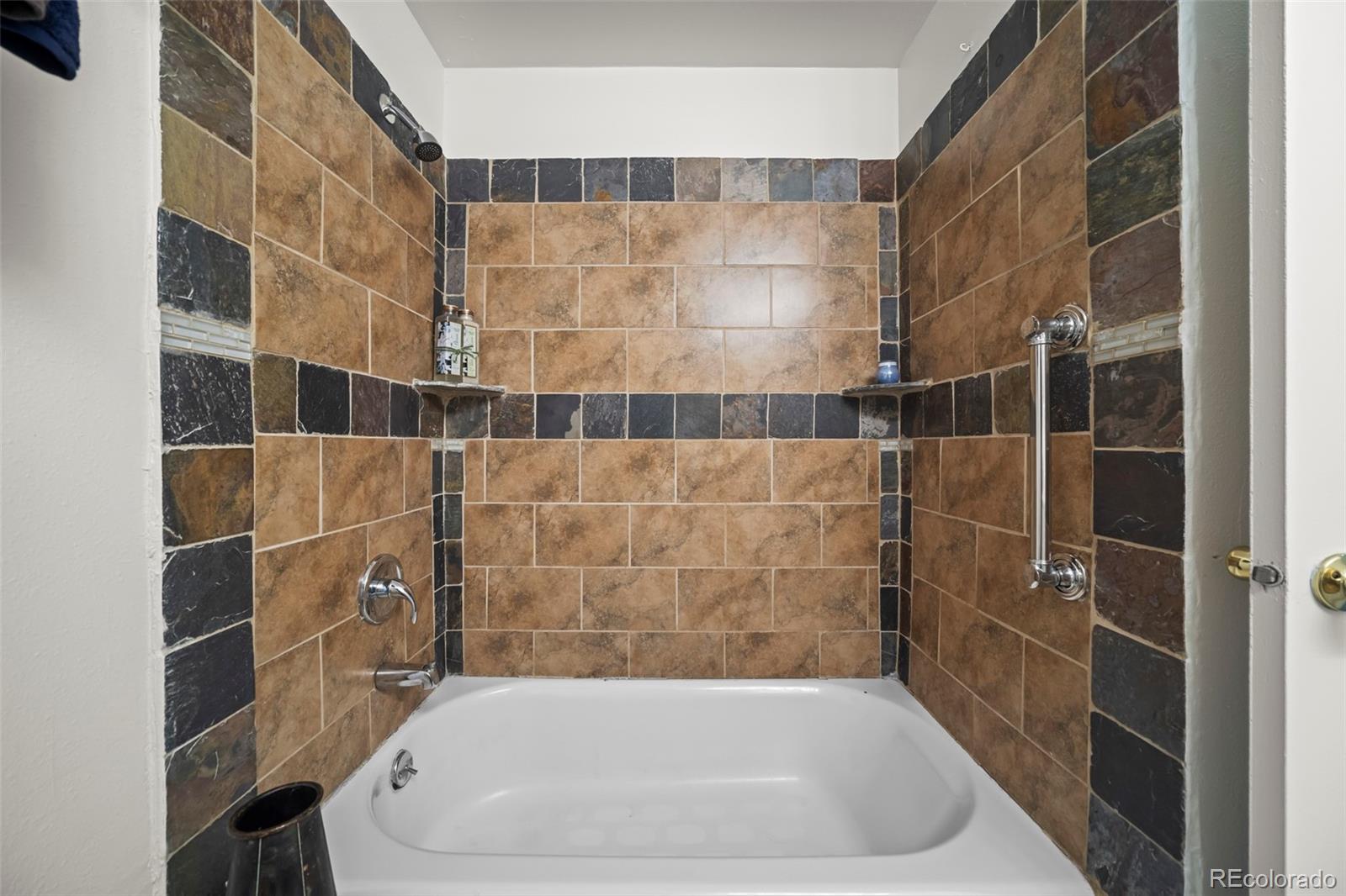 MLS Image #13 for 12448 w 62nd avenue,arvada, Colorado