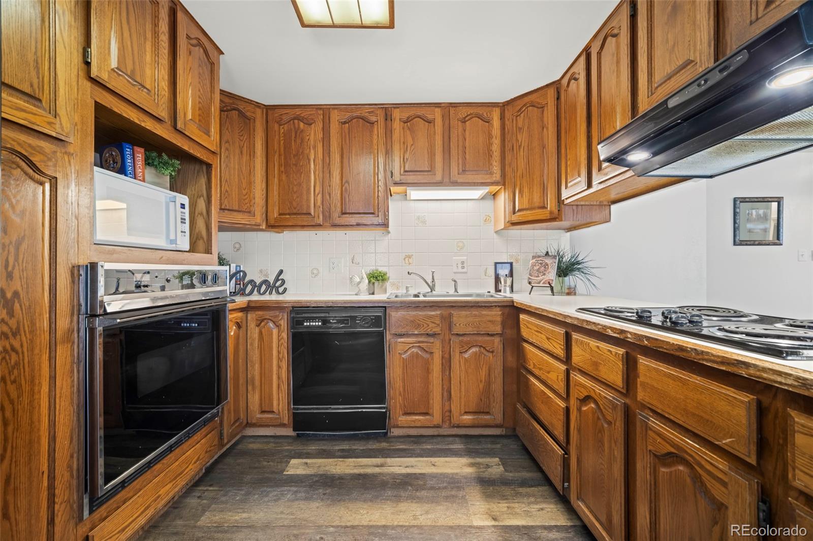 MLS Image #8 for 12448 w 62nd avenue,arvada, Colorado