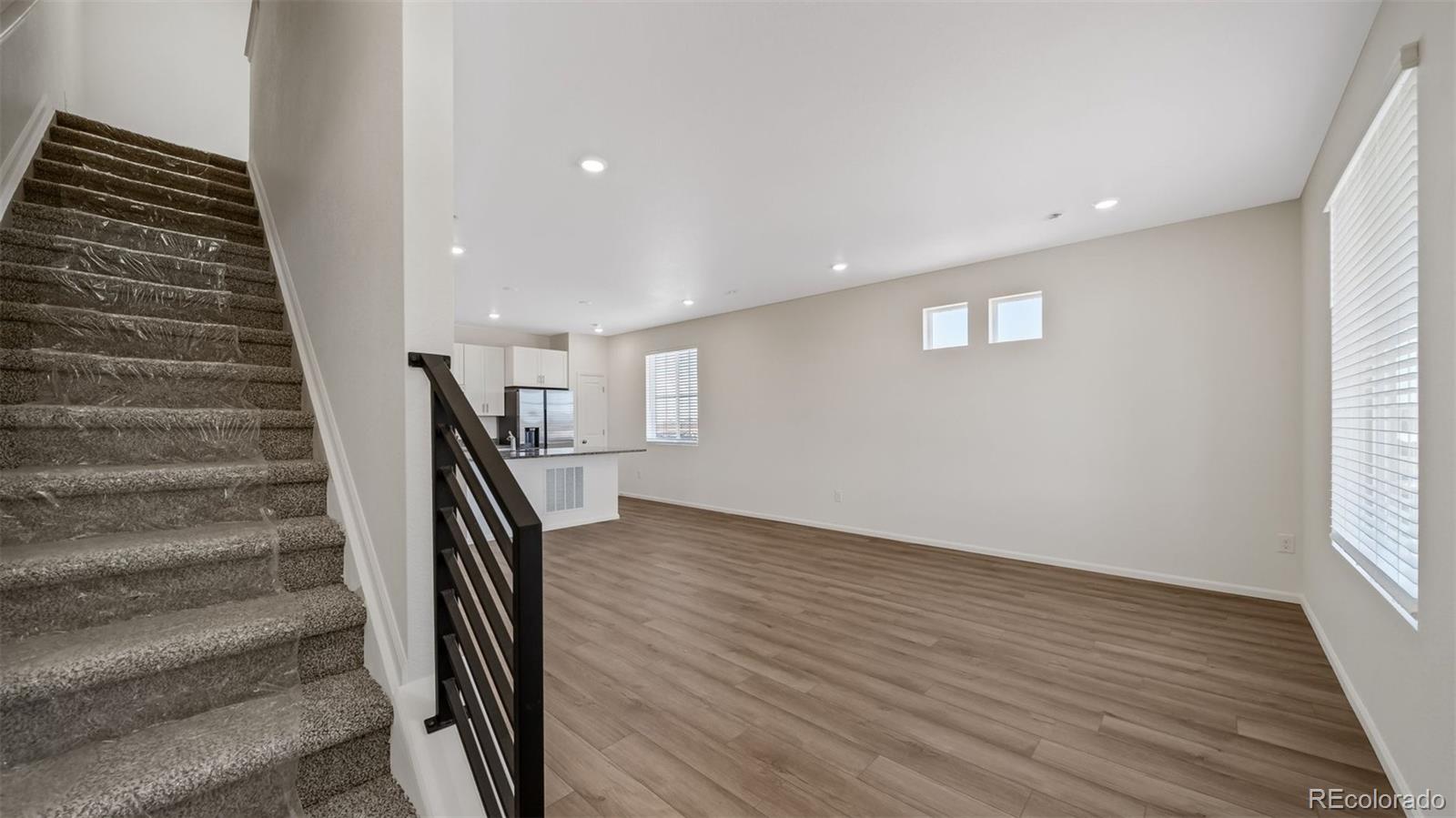 MLS Image #12 for 22401 e 46th avenue,aurora, Colorado