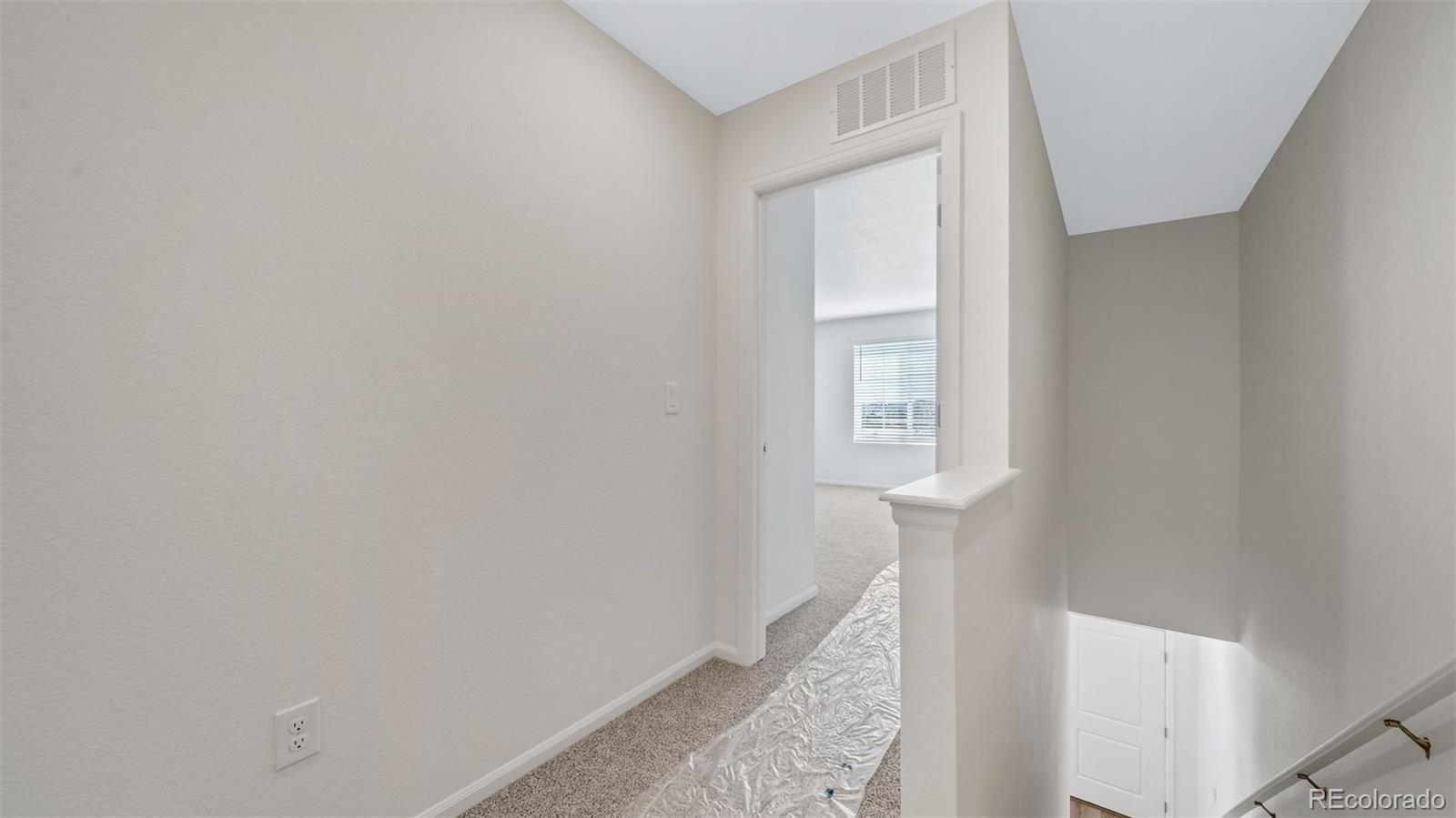 MLS Image #13 for 22401 e 46th avenue,aurora, Colorado