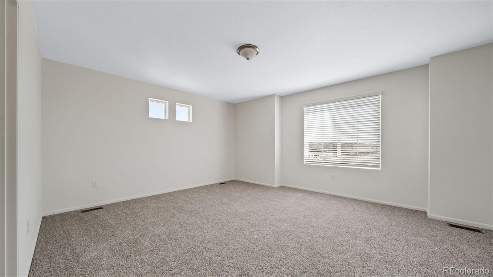 MLS Image #15 for 22401 e 46th avenue,aurora, Colorado