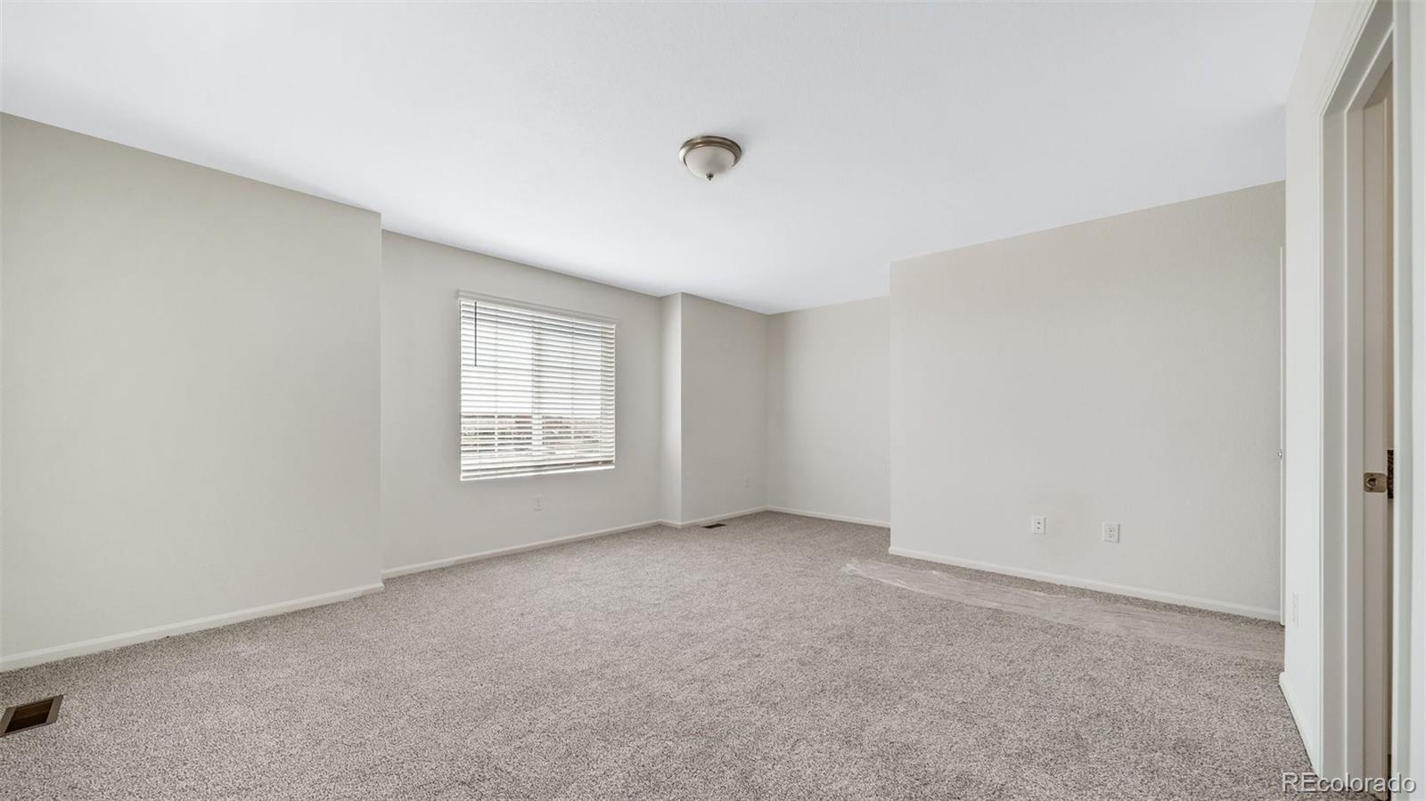 MLS Image #16 for 22401 e 46th avenue,aurora, Colorado
