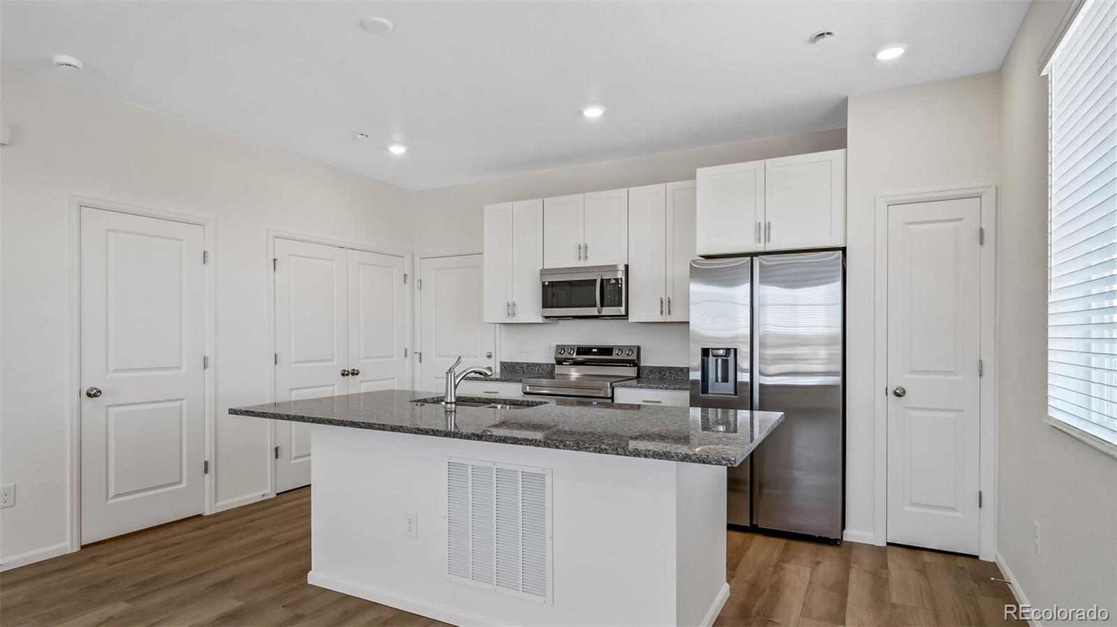 MLS Image #6 for 22401 e 46th avenue,aurora, Colorado