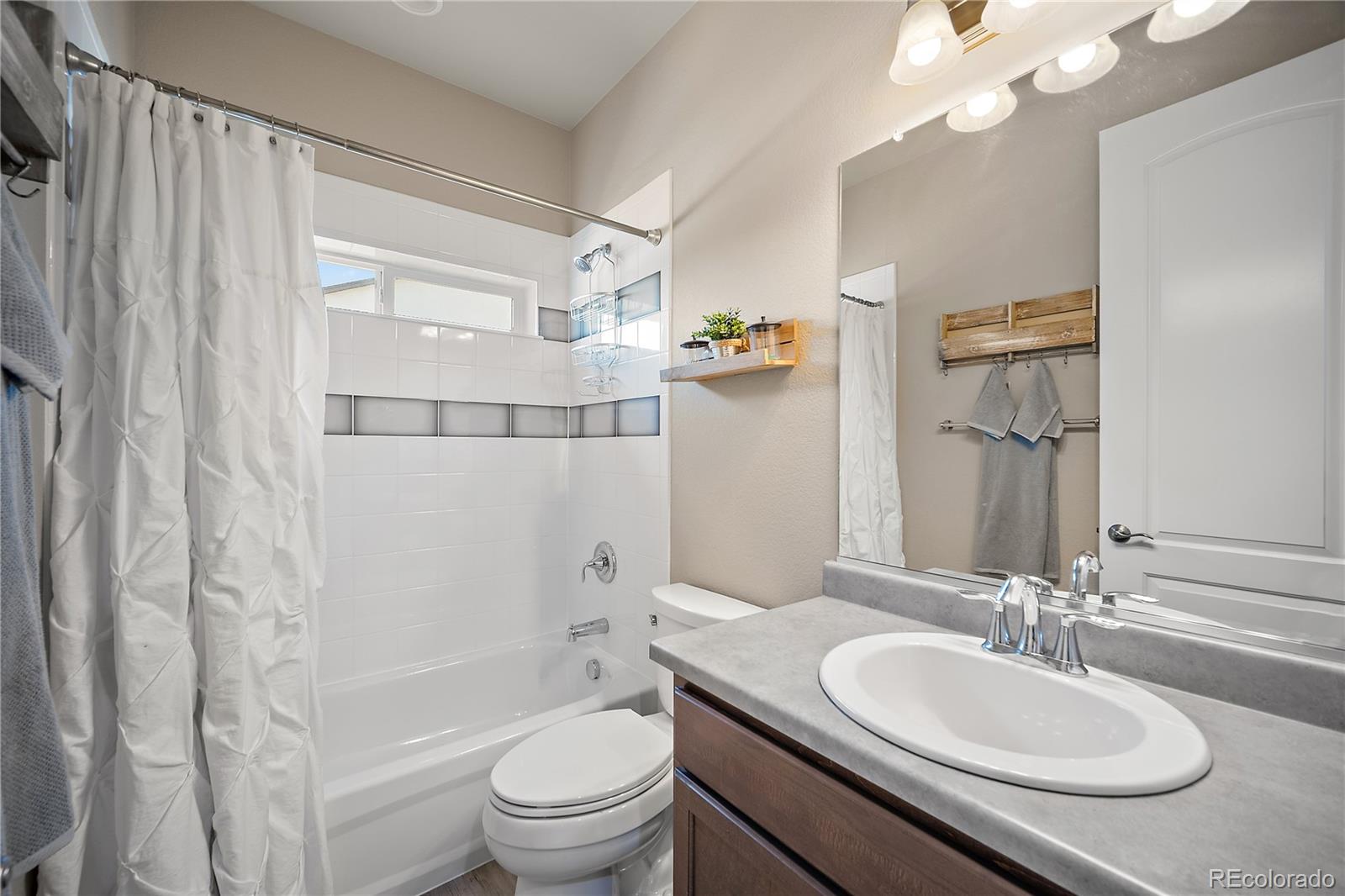 MLS Image #5 for 7394  rim bluff lane,colorado springs, Colorado