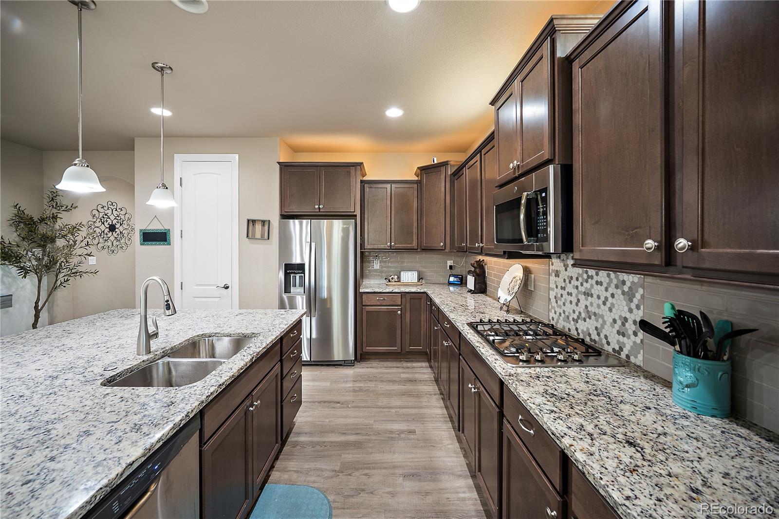 MLS Image #8 for 7394  rim bluff lane,colorado springs, Colorado