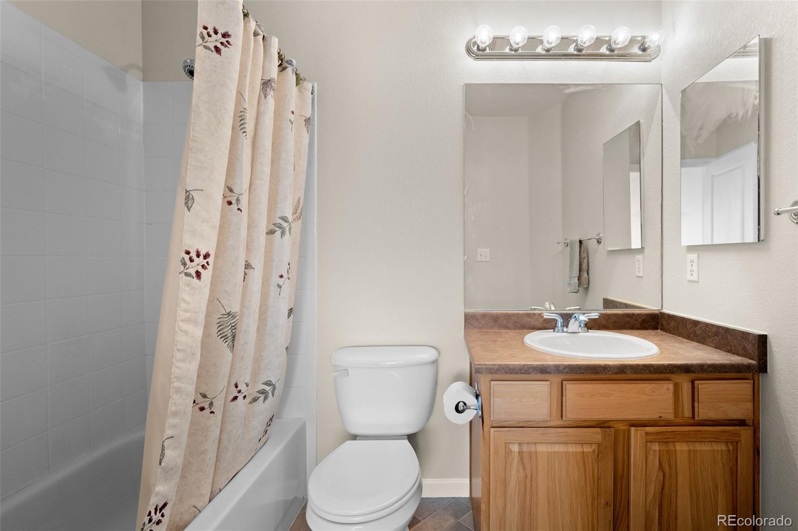 MLS Image #22 for 16982 e warren place a,aurora, Colorado