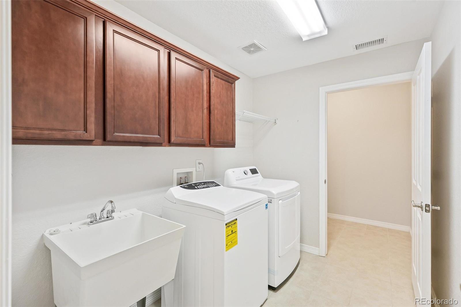MLS Image #23 for 1996 s espana court b,aurora, Colorado