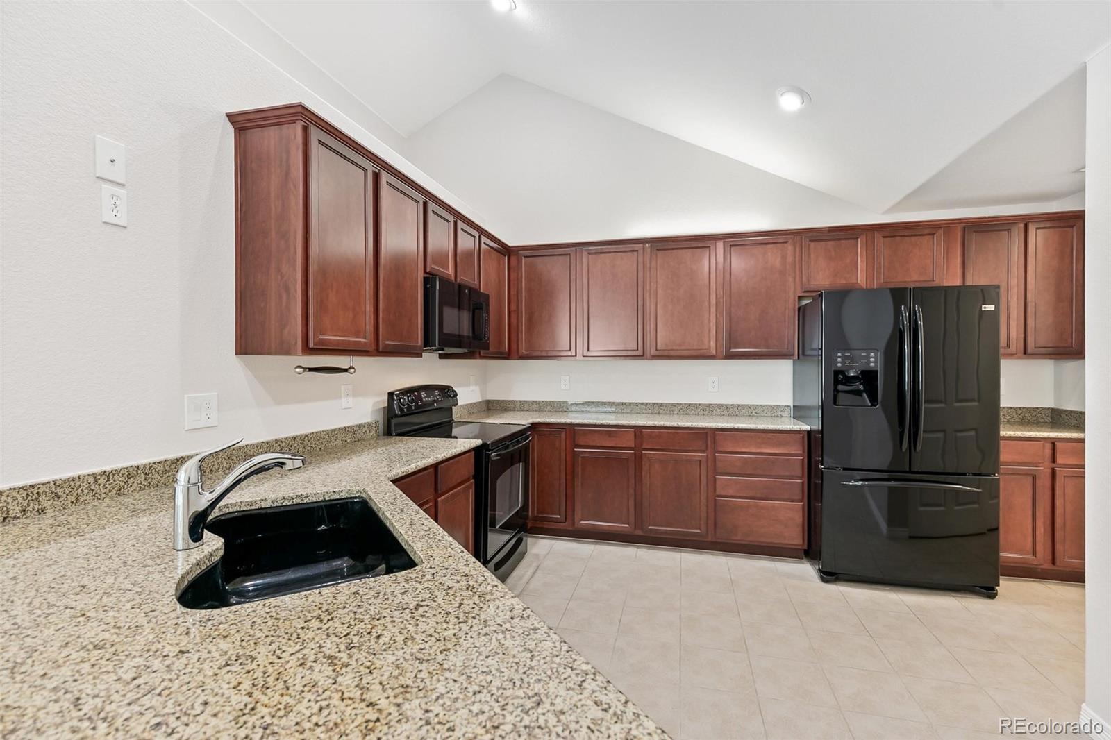 MLS Image #9 for 1996 s espana court b,aurora, Colorado