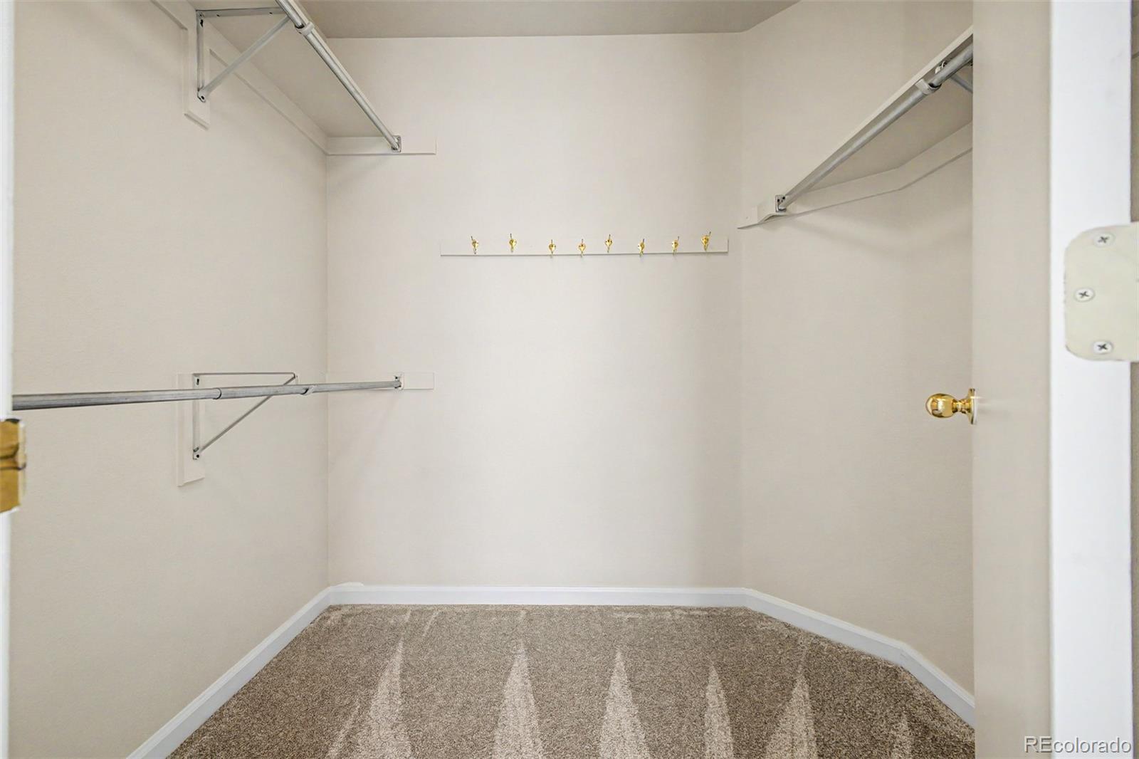 MLS Image #13 for 19040 e 22nd place,aurora, Colorado