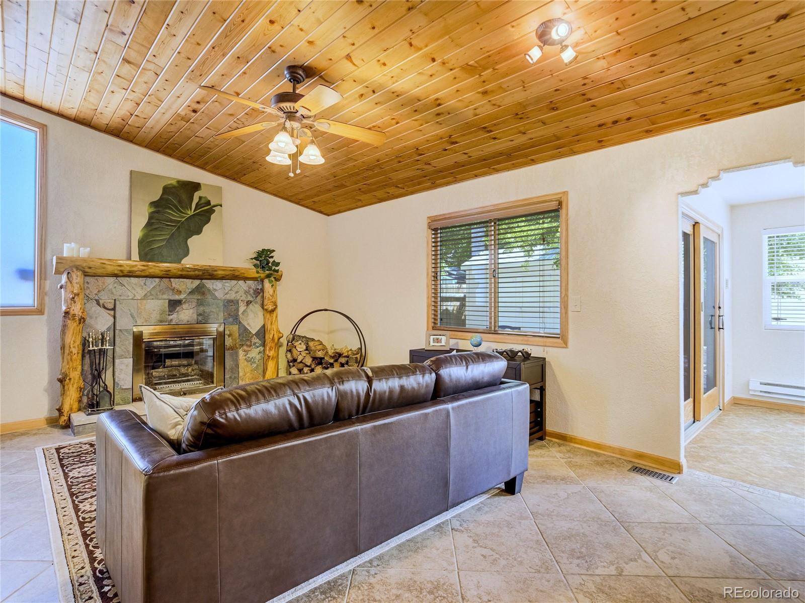MLS Image #2 for 5915  pemberton way,colorado springs, Colorado