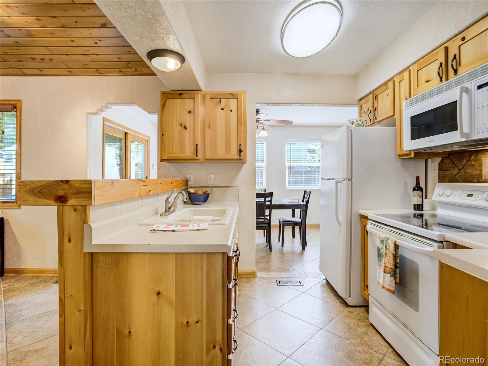 MLS Image #8 for 5915  pemberton way,colorado springs, Colorado