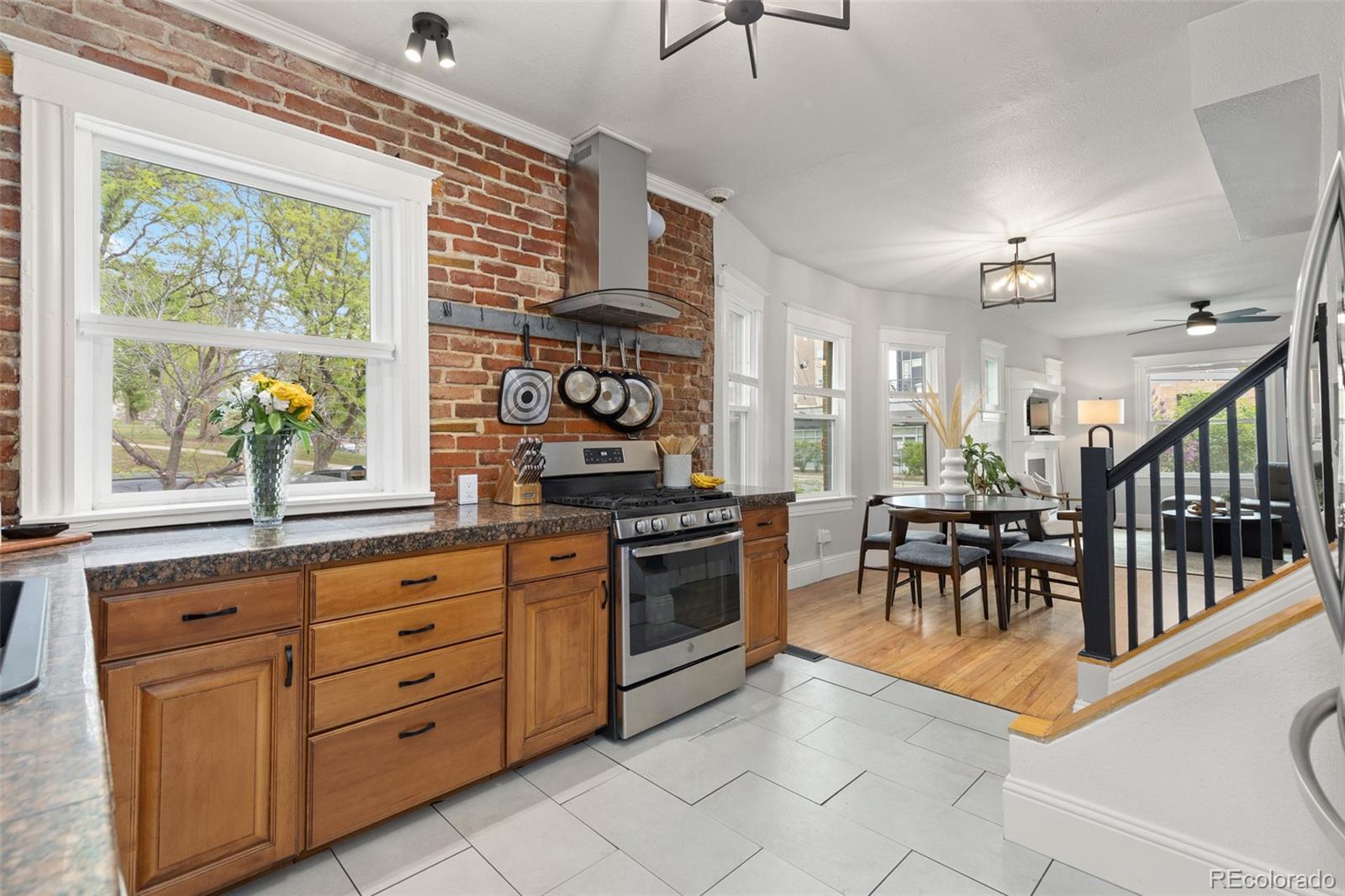 MLS Image #18 for 2151 n clay street,denver, Colorado