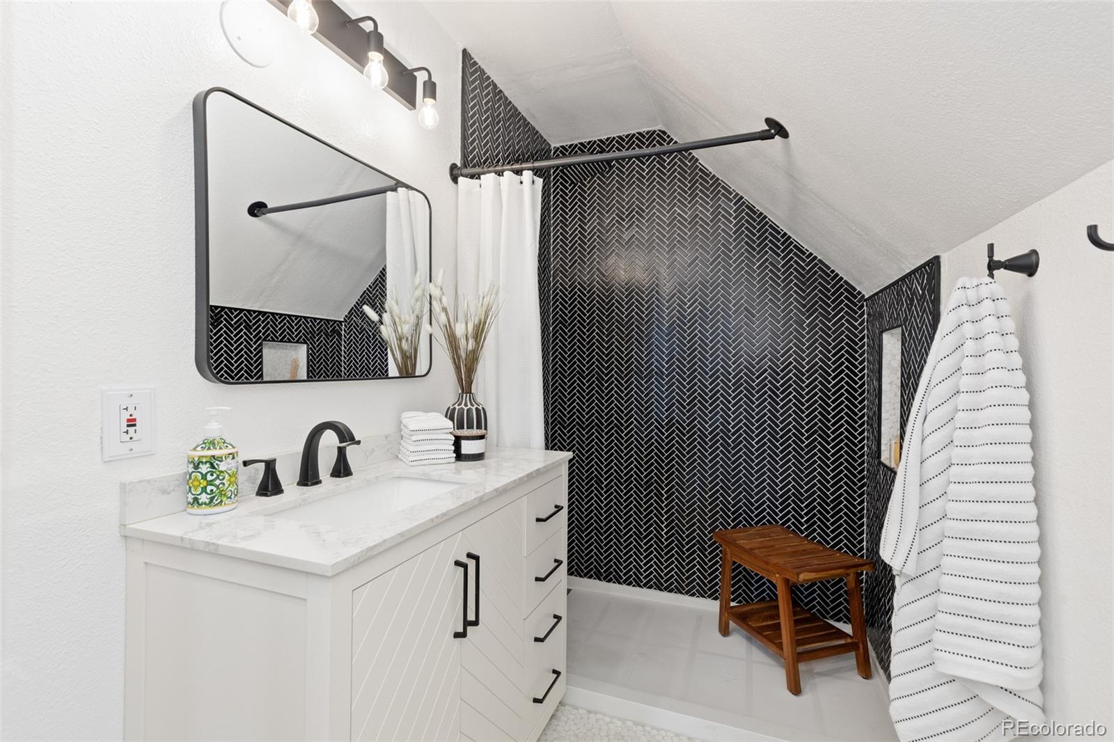 MLS Image #26 for 2151 n clay street,denver, Colorado
