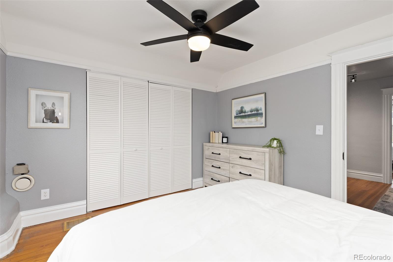 MLS Image #31 for 2151 n clay street,denver, Colorado