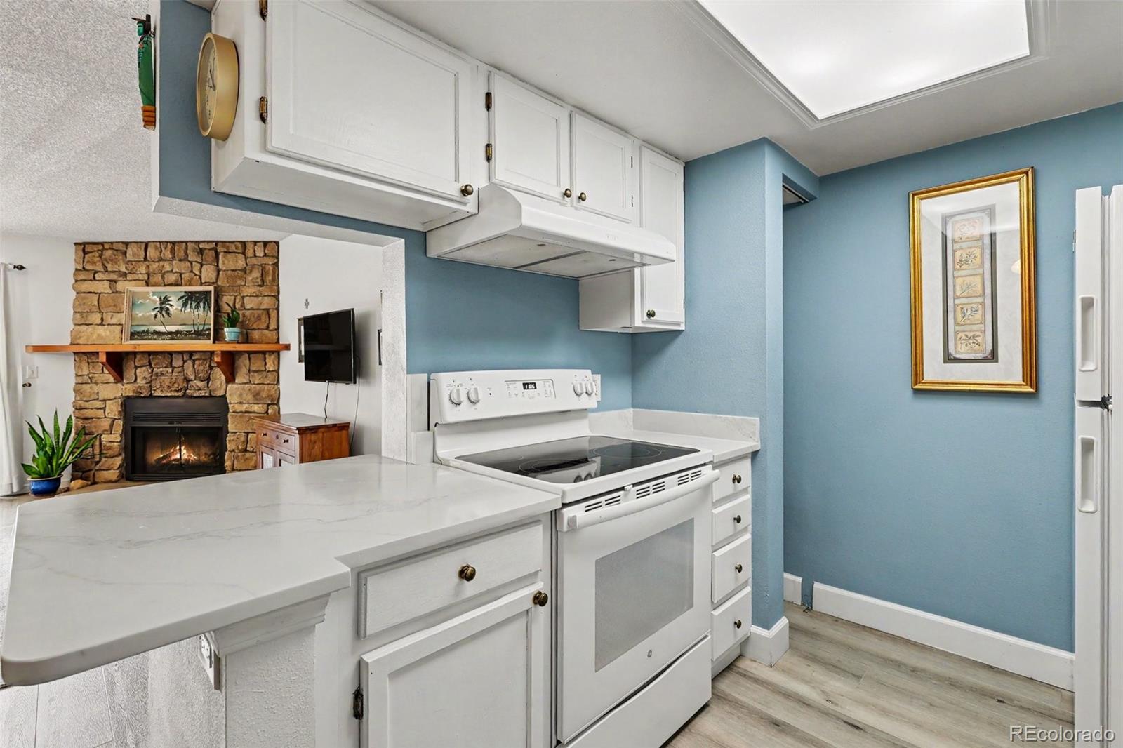 MLS Image #10 for 8335  fairmount drive 10-201,denver, Colorado
