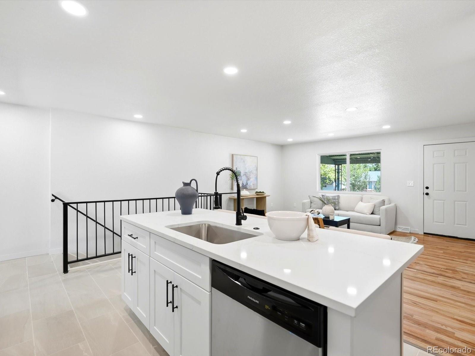 MLS Image #8 for 47 n zenobia street,denver, Colorado