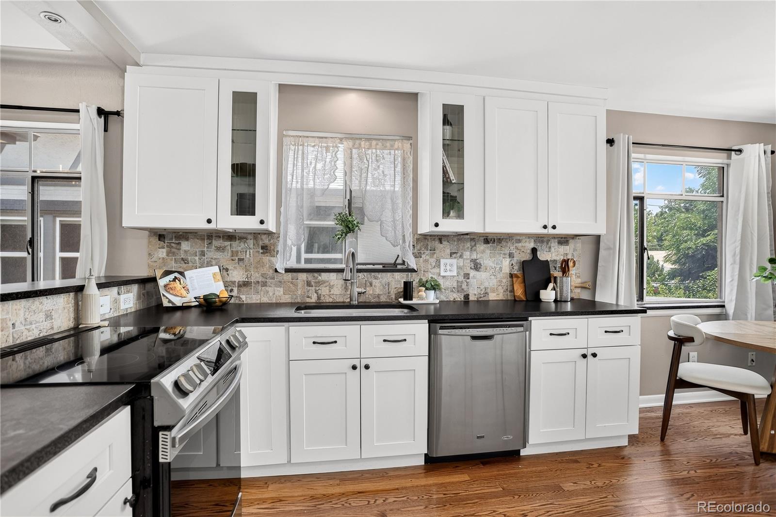MLS Image #11 for 3386 w 36th avenue,denver, Colorado
