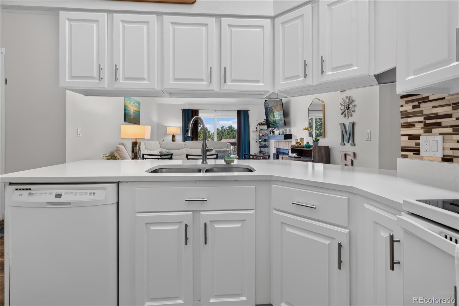 MLS Image #6 for 6475 s dayton street apt 305,englewood, Colorado