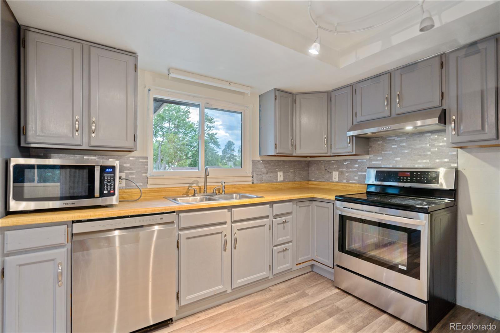 MLS Image #10 for 4943  scranton street,denver, Colorado