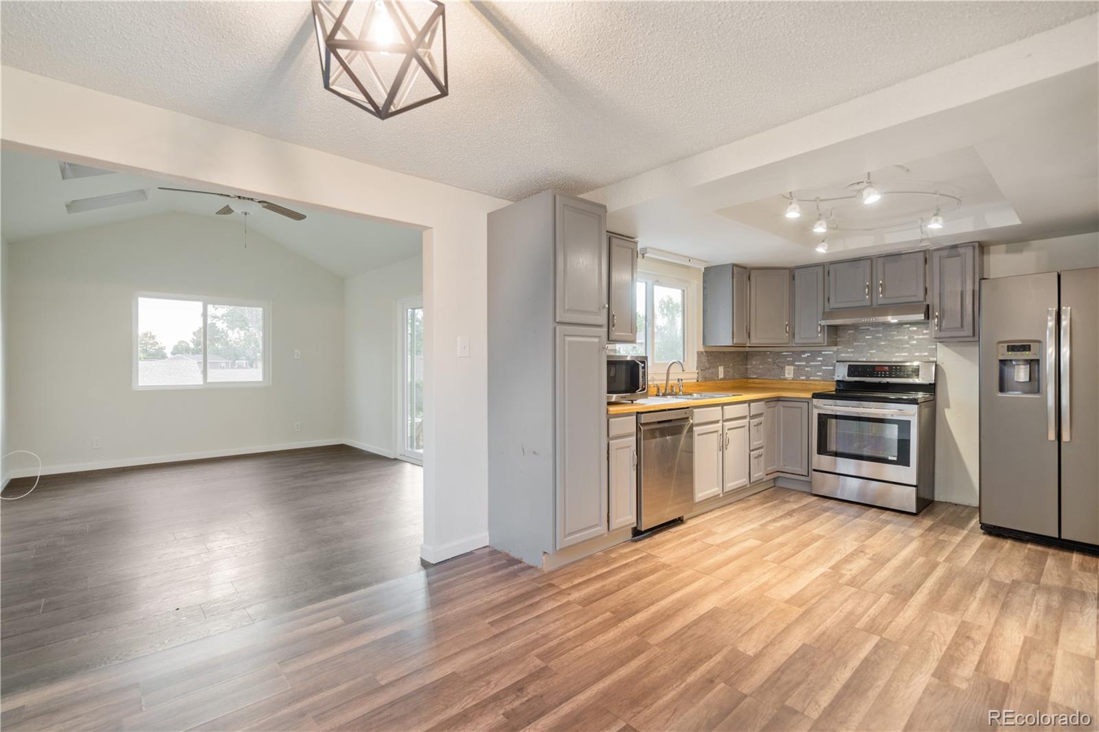 MLS Image #12 for 4943  scranton street,denver, Colorado
