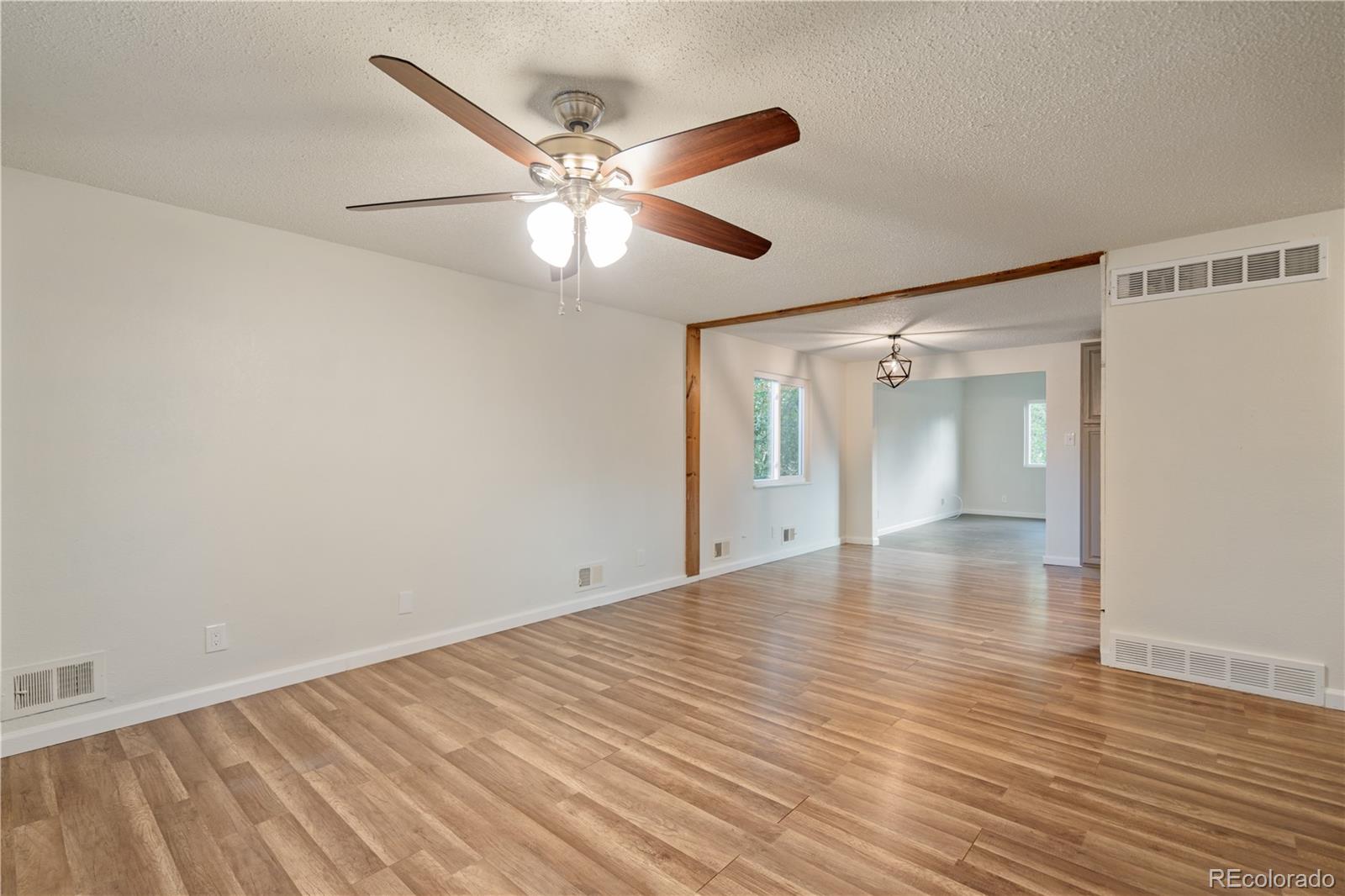 MLS Image #5 for 4943  scranton street,denver, Colorado