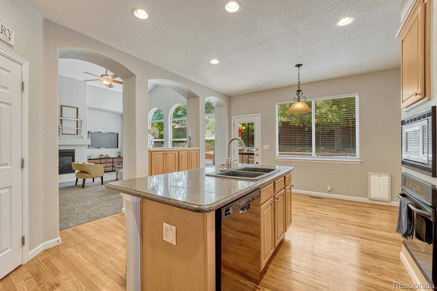 MLS Image #11 for 1422  colebrook court,castle rock, Colorado