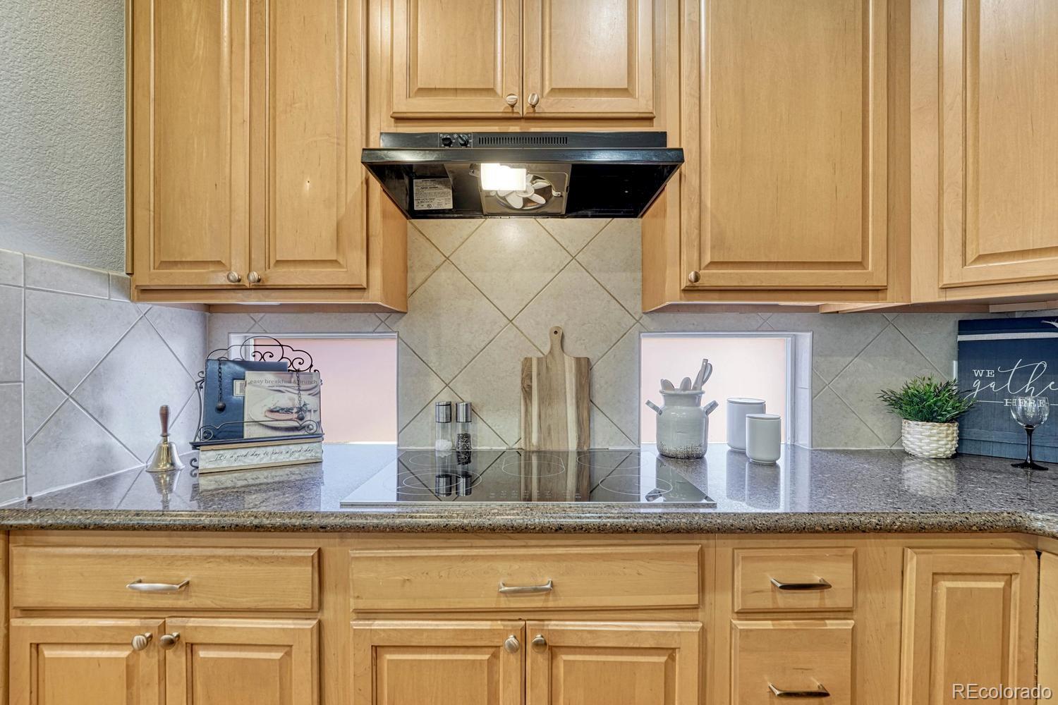 MLS Image #12 for 1422  colebrook court,castle rock, Colorado