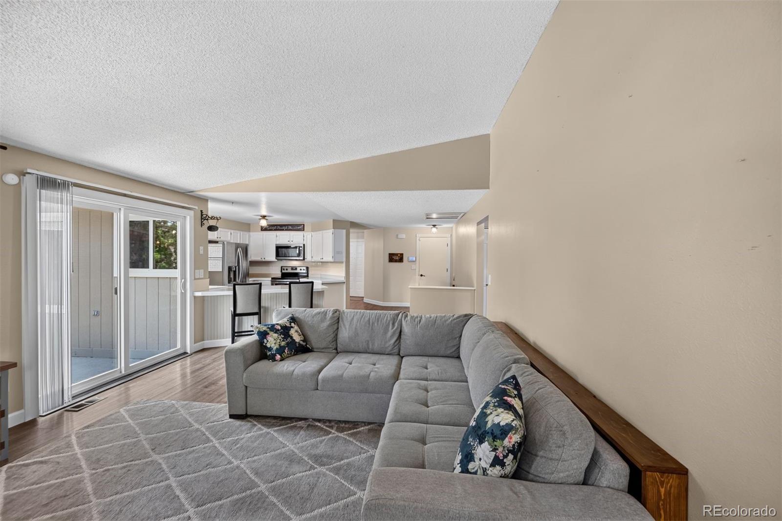 MLS Image #10 for 4052 s argonne way,aurora, Colorado