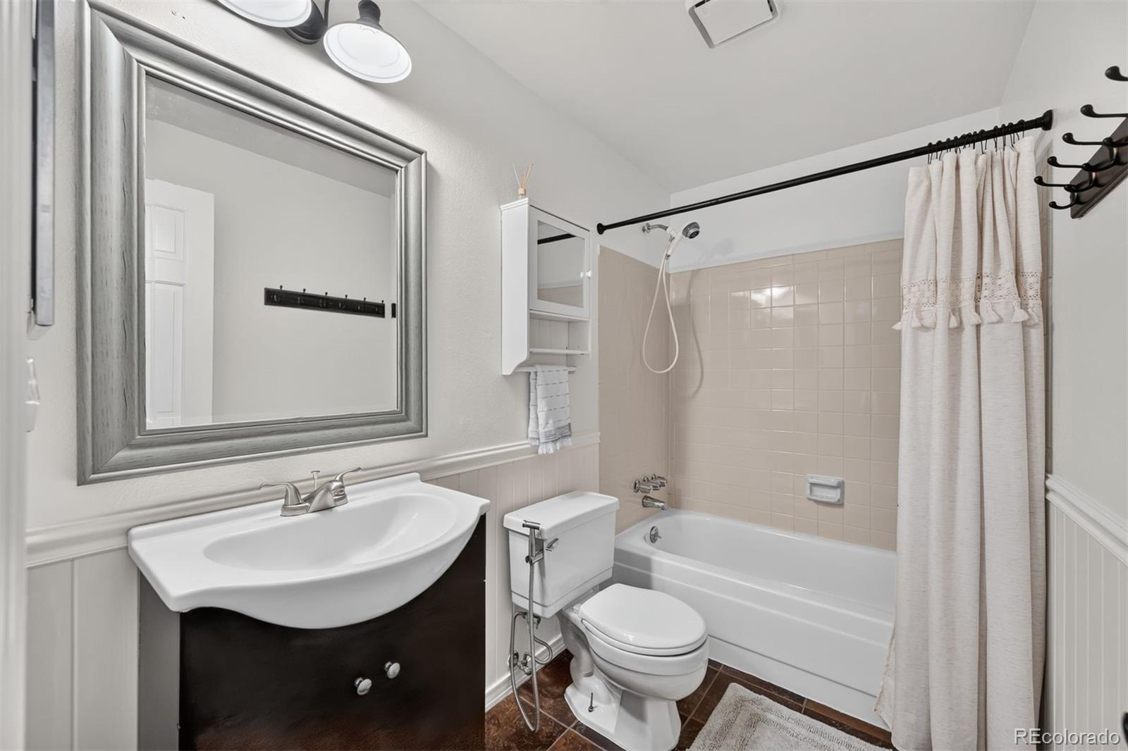 MLS Image #13 for 4052 s argonne way,aurora, Colorado