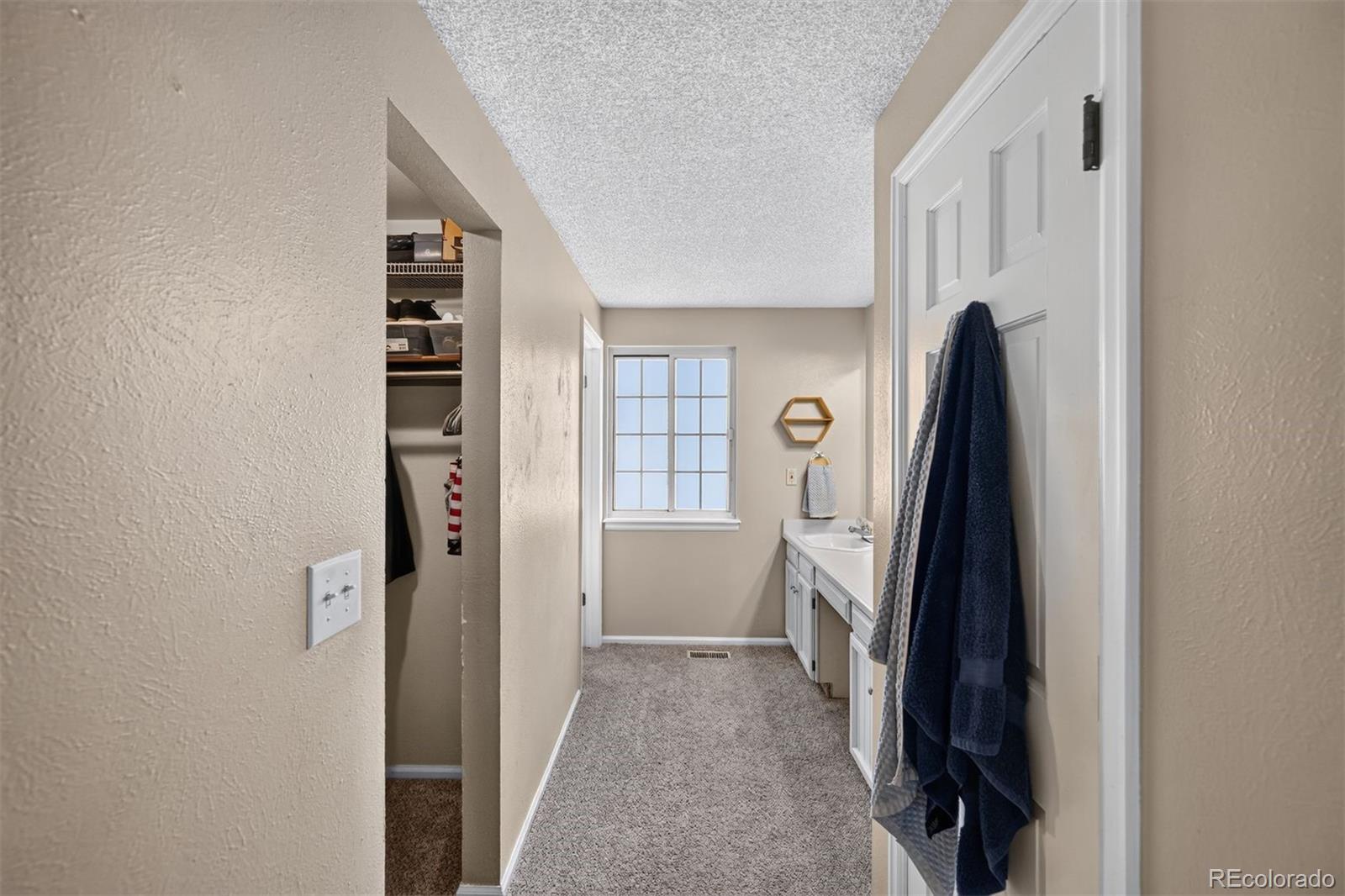 MLS Image #18 for 4052 s argonne way,aurora, Colorado