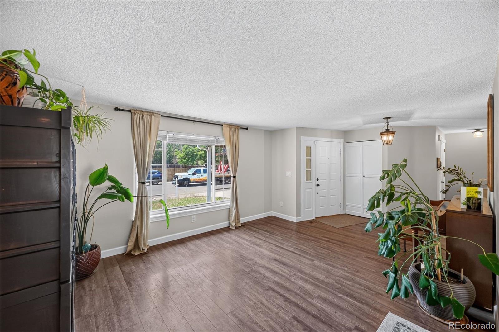 MLS Image #3 for 4052 s argonne way,aurora, Colorado