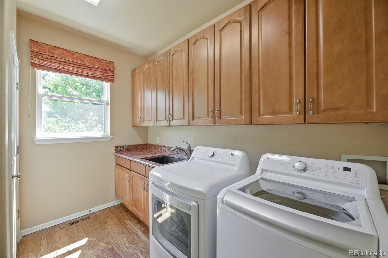MLS Image #17 for 7330 e bayaud avenue,denver, Colorado