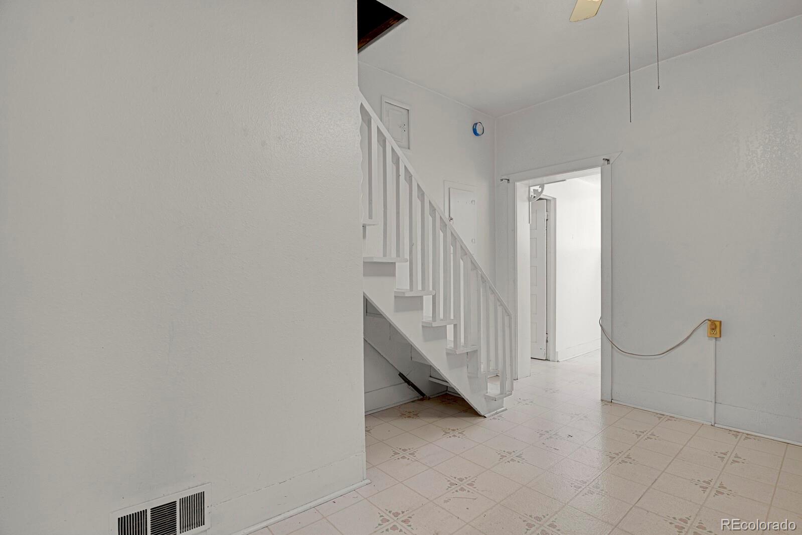 MLS Image #10 for 3454 n york street,denver, Colorado