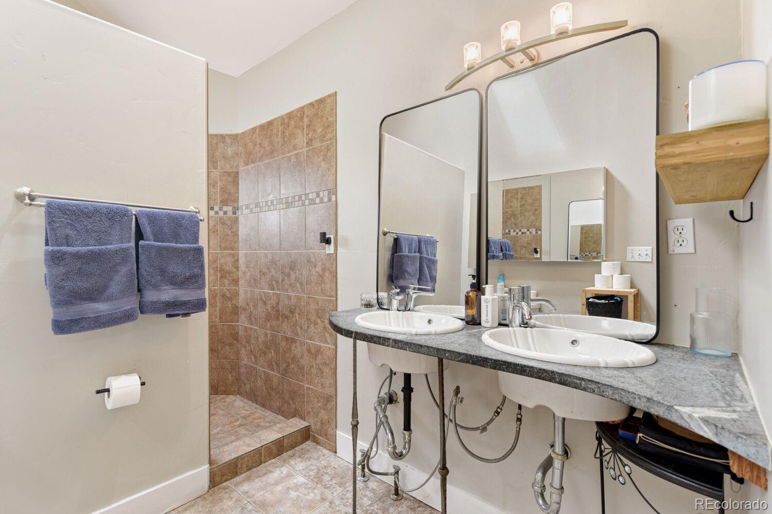 MLS Image #12 for 2808  california street,denver, Colorado