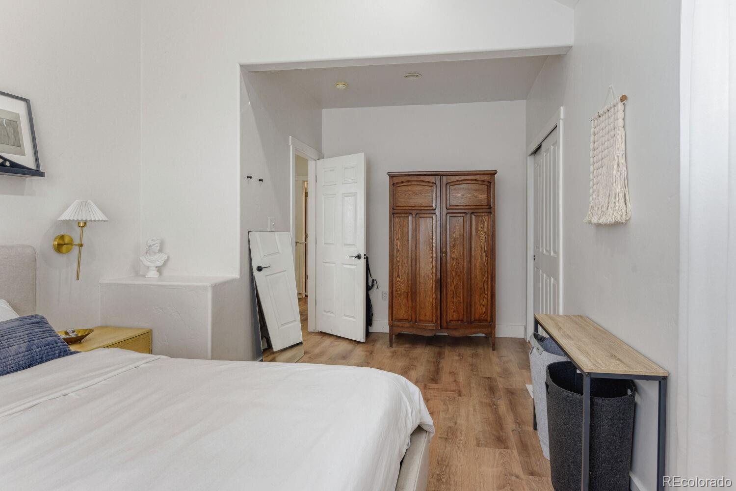 MLS Image #15 for 2808  california street,denver, Colorado