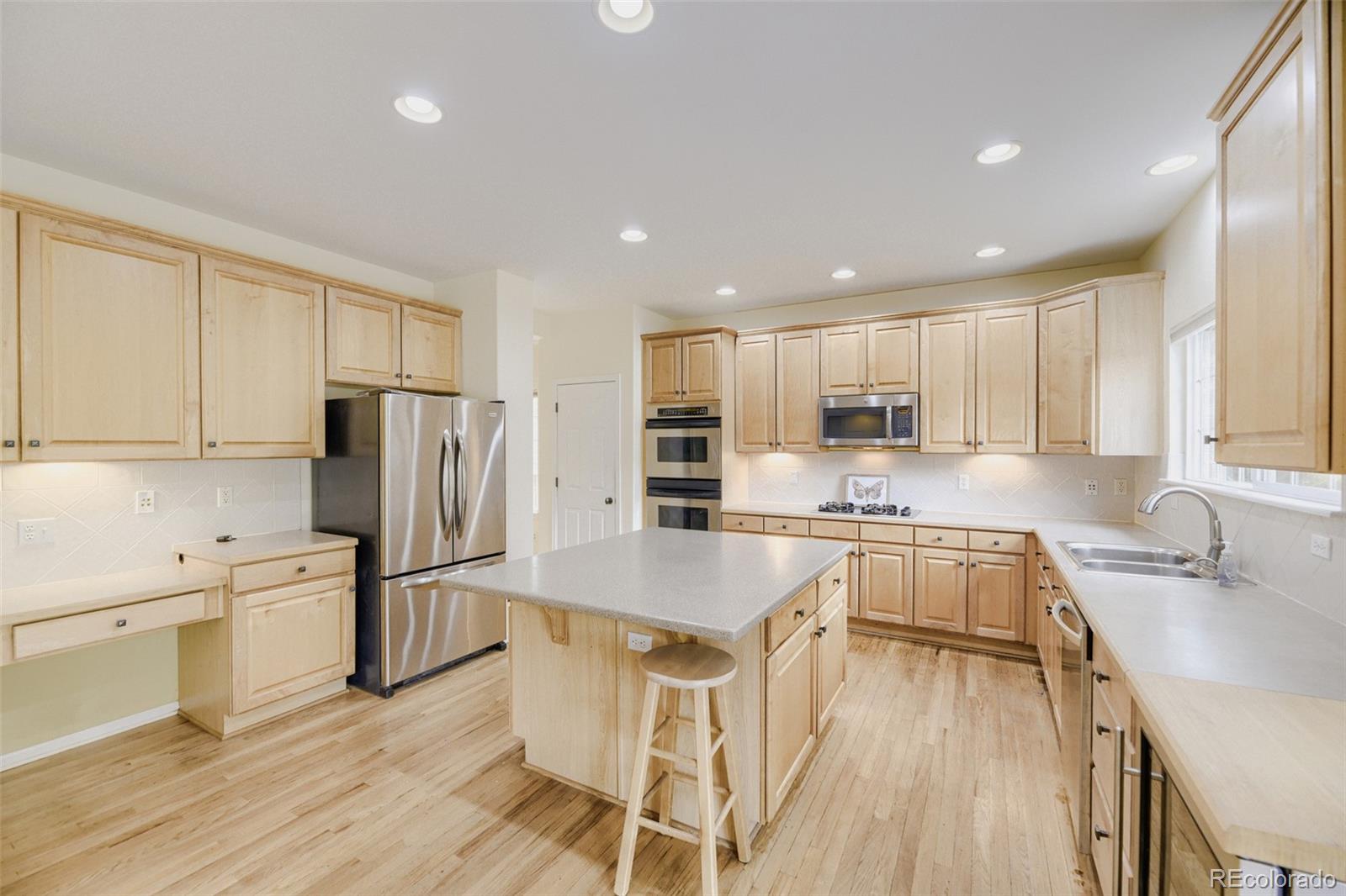 MLS Image #10 for 217 s syracuse street,denver, Colorado