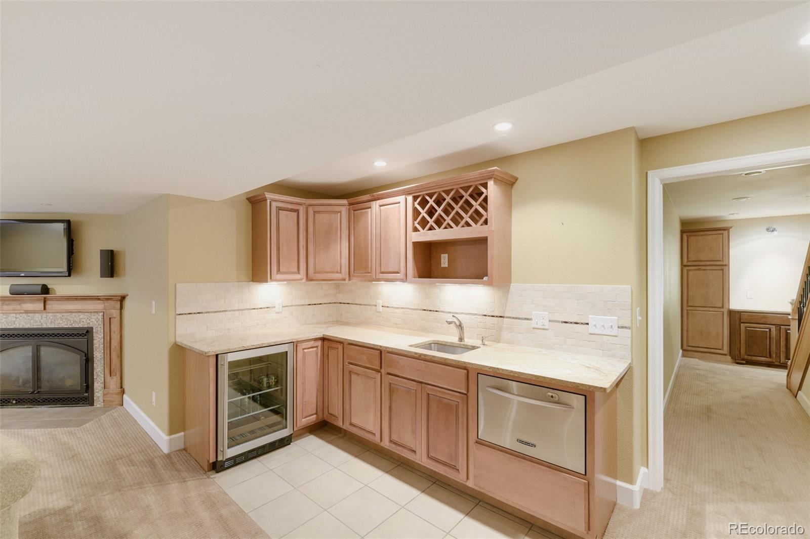 MLS Image #23 for 217 s syracuse street,denver, Colorado