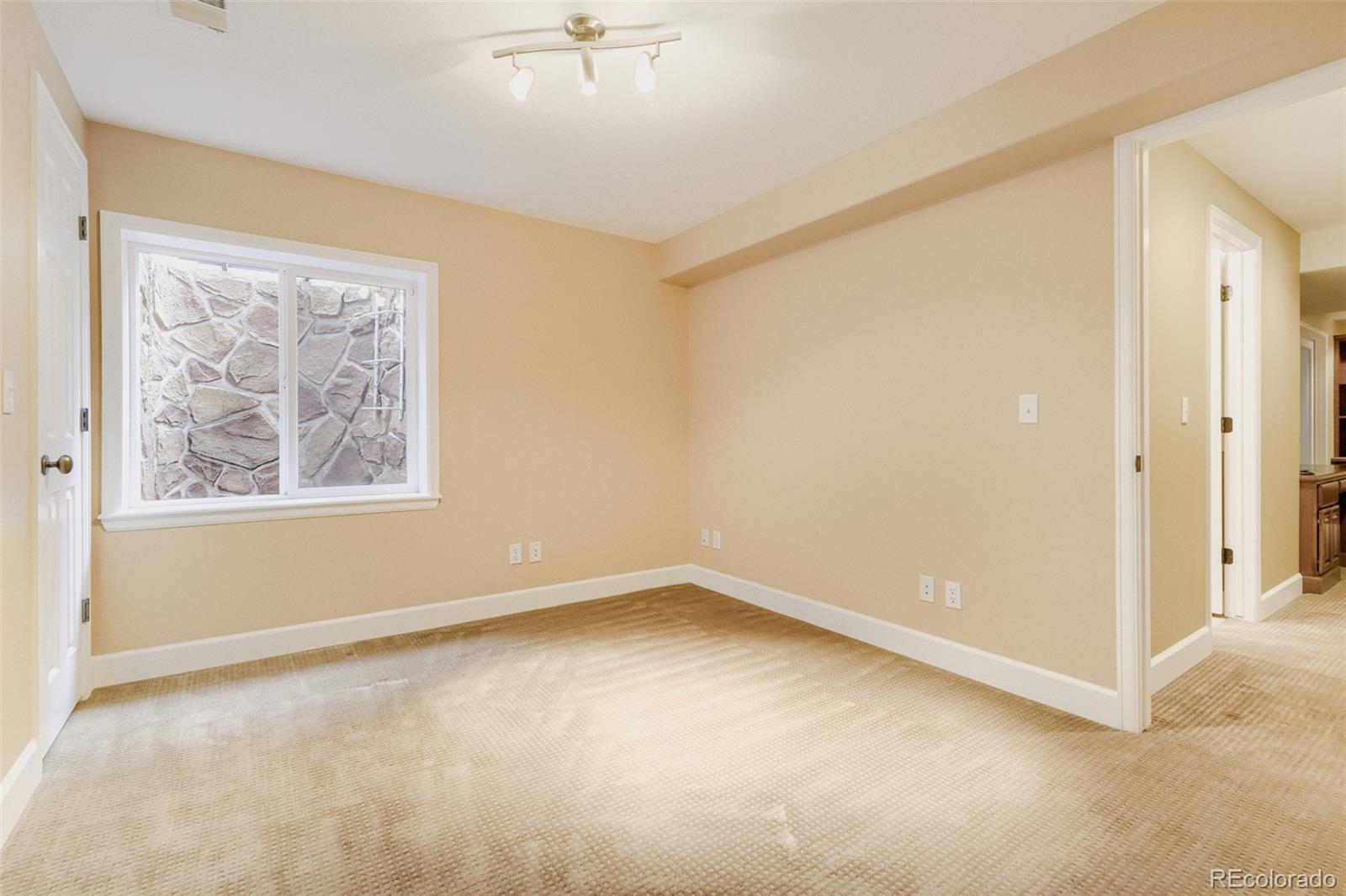 MLS Image #24 for 217 s syracuse street,denver, Colorado