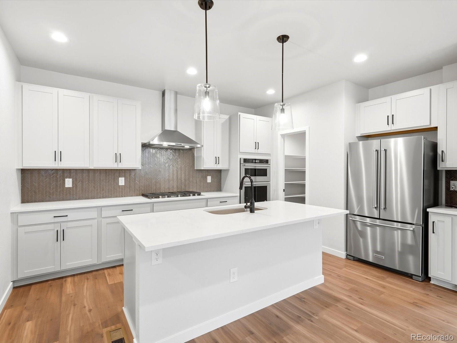 MLS Image #11 for 2691 e 102nd place,thornton, Colorado