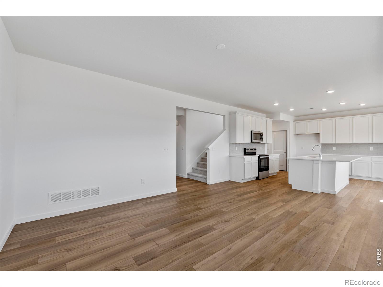 MLS Image #5 for 665  muturu road,johnstown, Colorado