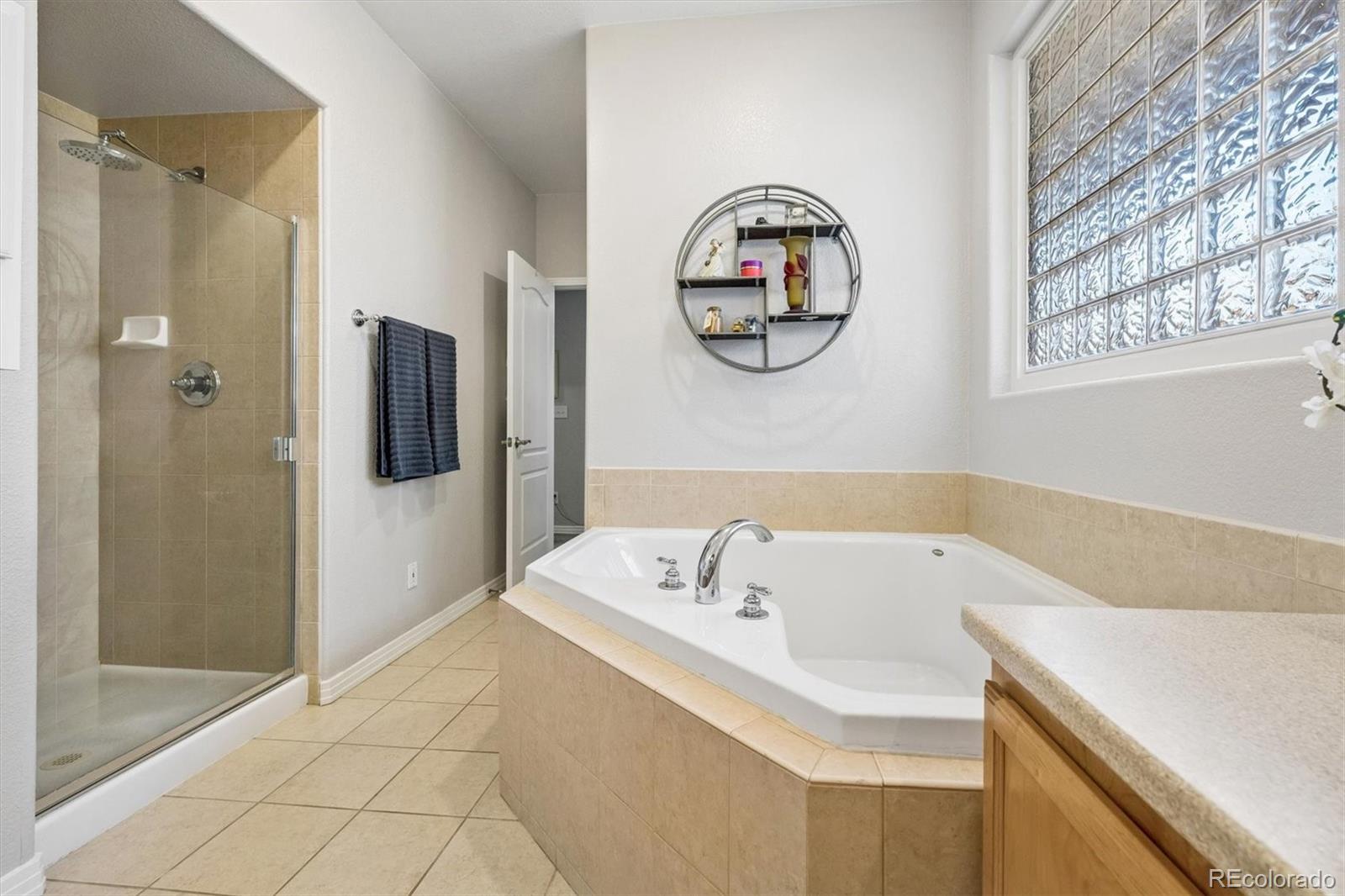 MLS Image #18 for 980 s locust street a,denver, Colorado