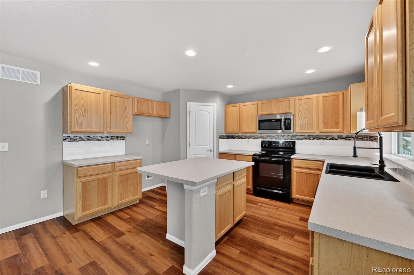 MLS Image #8 for 1616  104th avenue place,greeley, Colorado