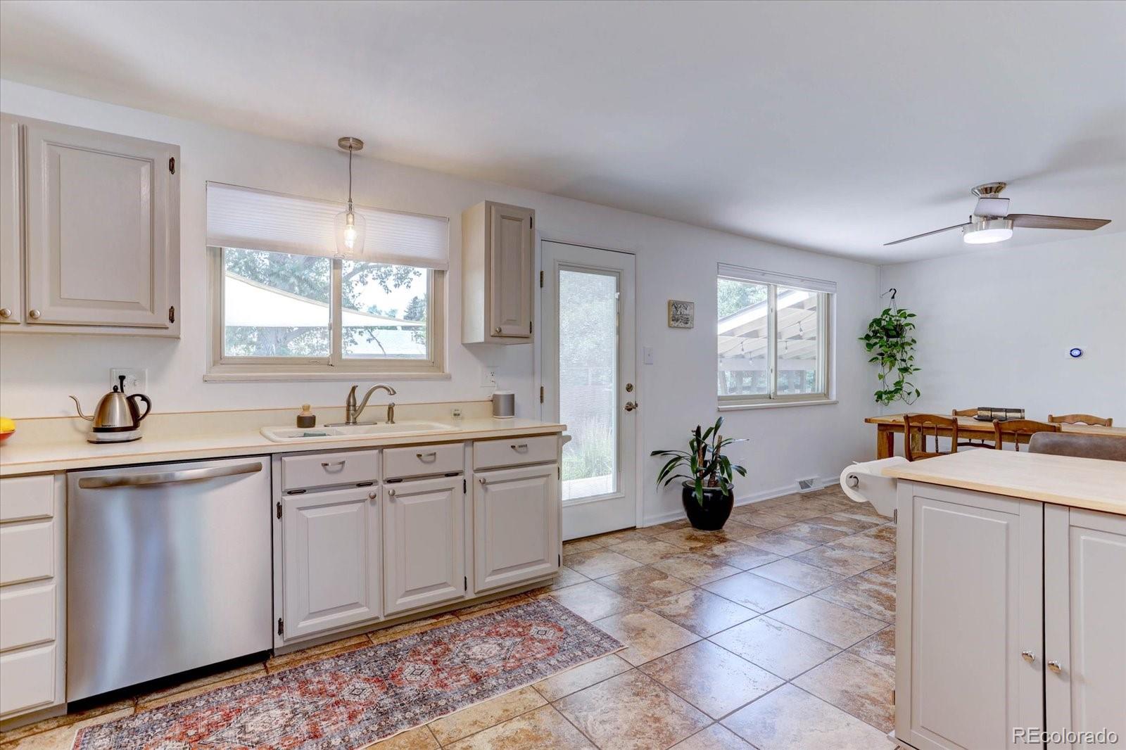 MLS Image #3 for 1213 s holland court,lakewood, Colorado