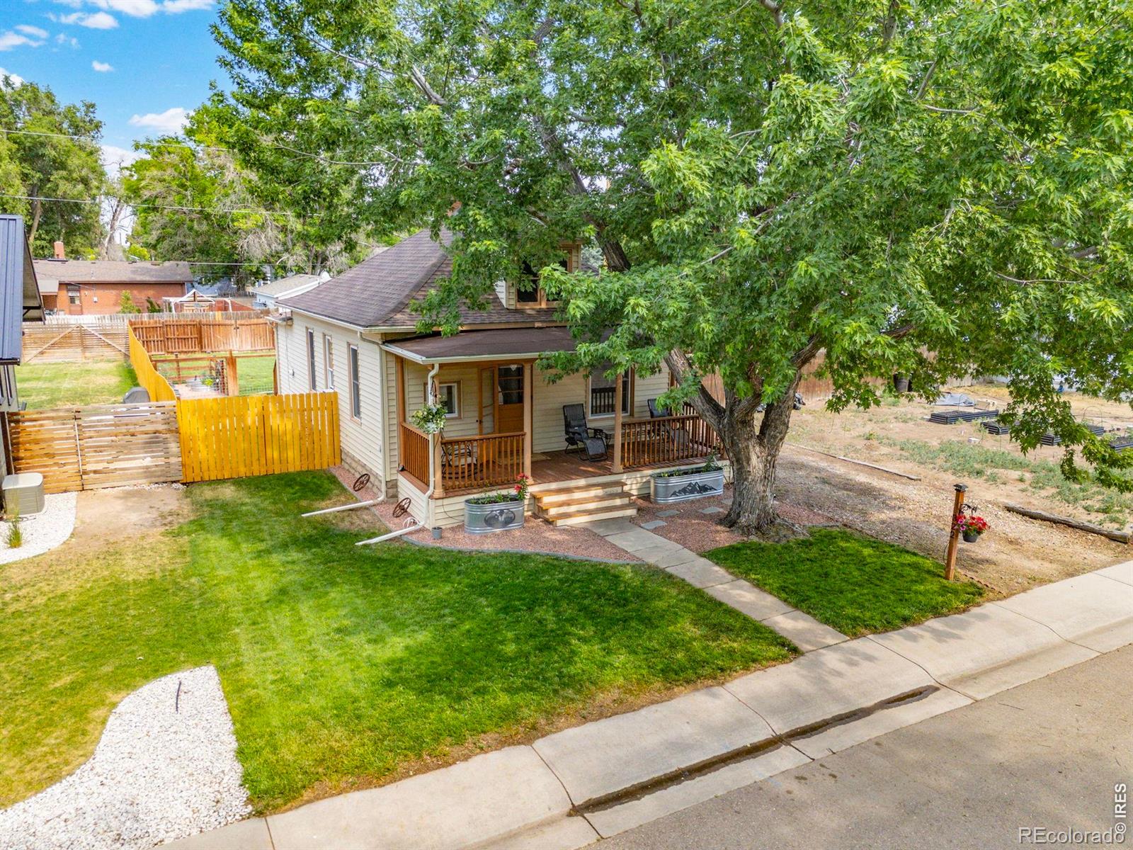 MLS Image #3 for 322  2nd street,kersey, Colorado